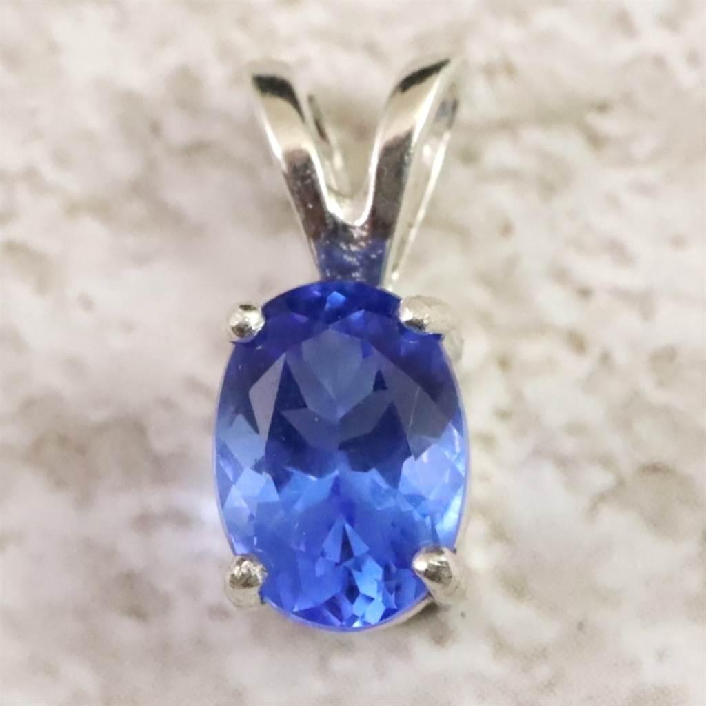 H&E社 シベリアンブルークォーツ　7X5mmオーバル ペンダント　0.6g #43280