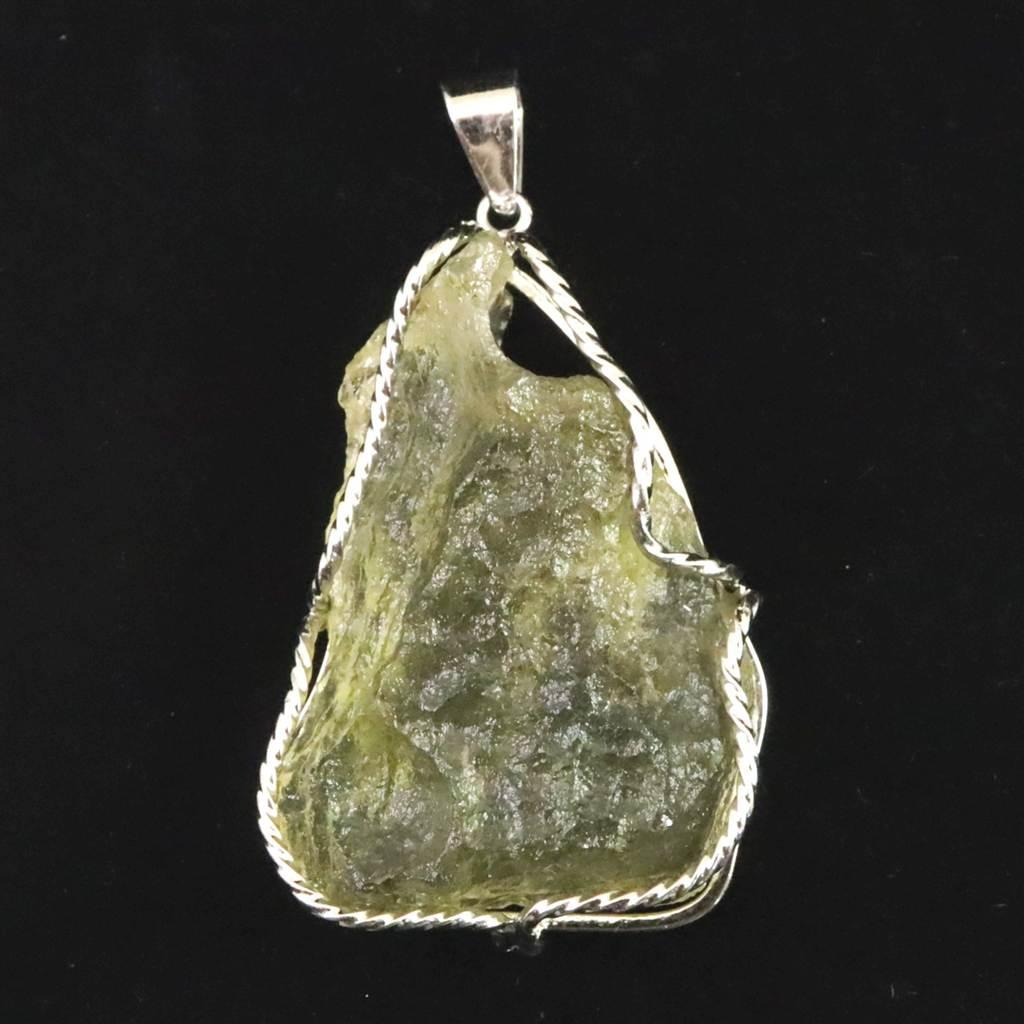 リビアンデザートグラス 40mm原石 ペンダント 19.4g  #324501枚目の画像