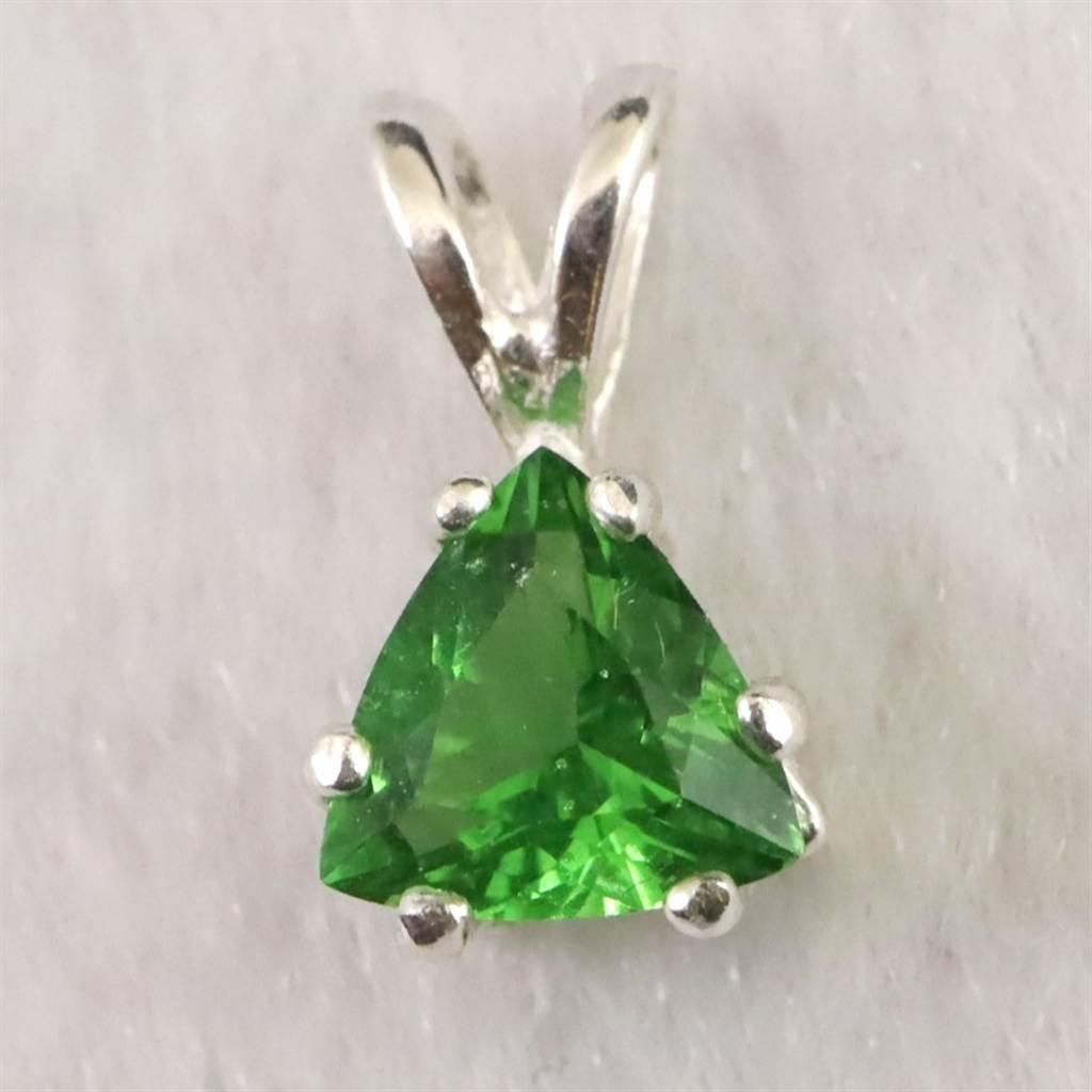 H&E社 ガイアストーン 6mmトライアングル ペンダント 0.7g #949131枚目の画像