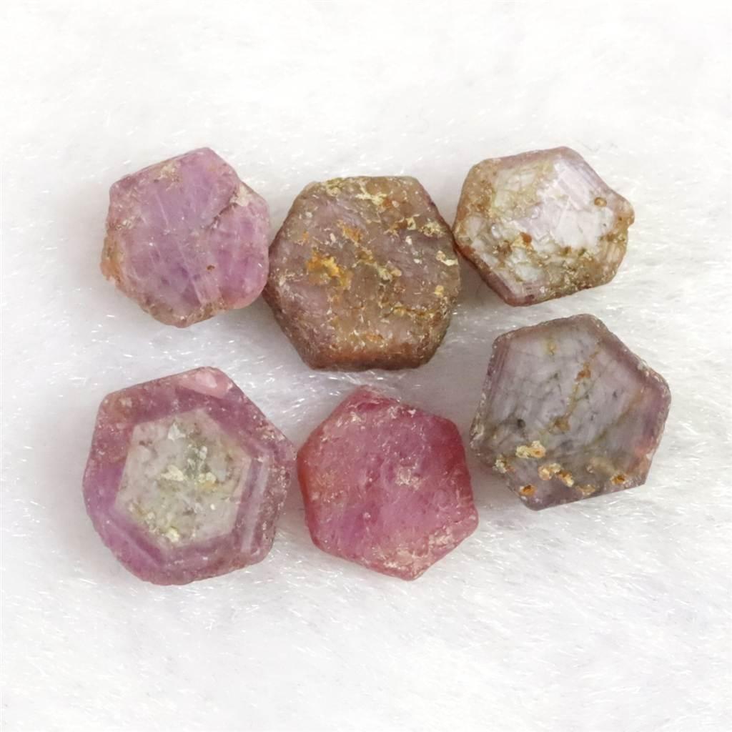 パキスタン産 ルビー 結晶 原石 蛍光 7個セット　4.0ｇ #68418
