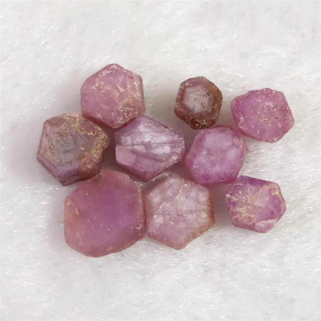 パキスタン産 ルビー 結晶 原石 蛍光 9個セット　3.2ｇ #10826