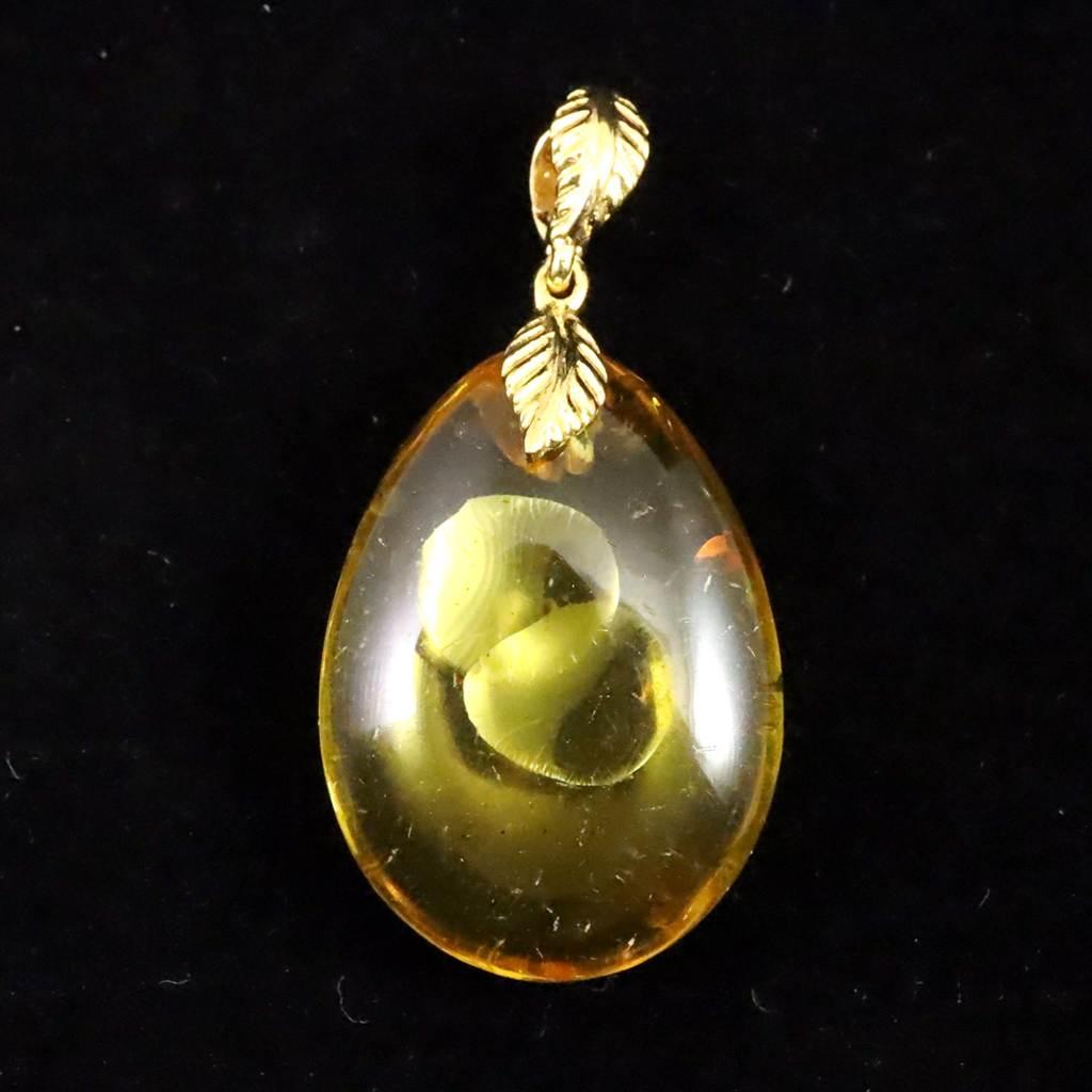 天然琥珀　バルティックアンバー 24mm ペアシェイプ ペンダント 3.0g #53960