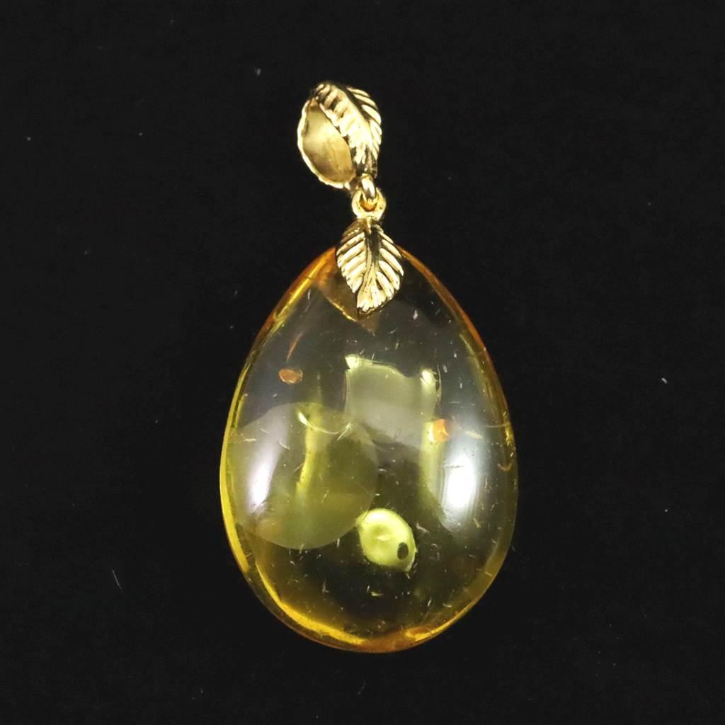 天然琥珀　バルティックアンバー 26mm ペアシェイプ ペンダント 3.0g #15581