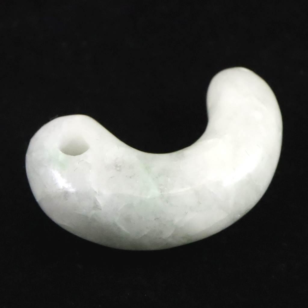 糸魚川翡翠 薄緑 25mm勾玉 現代の名工作 　4.4g #57989 | 2枚目