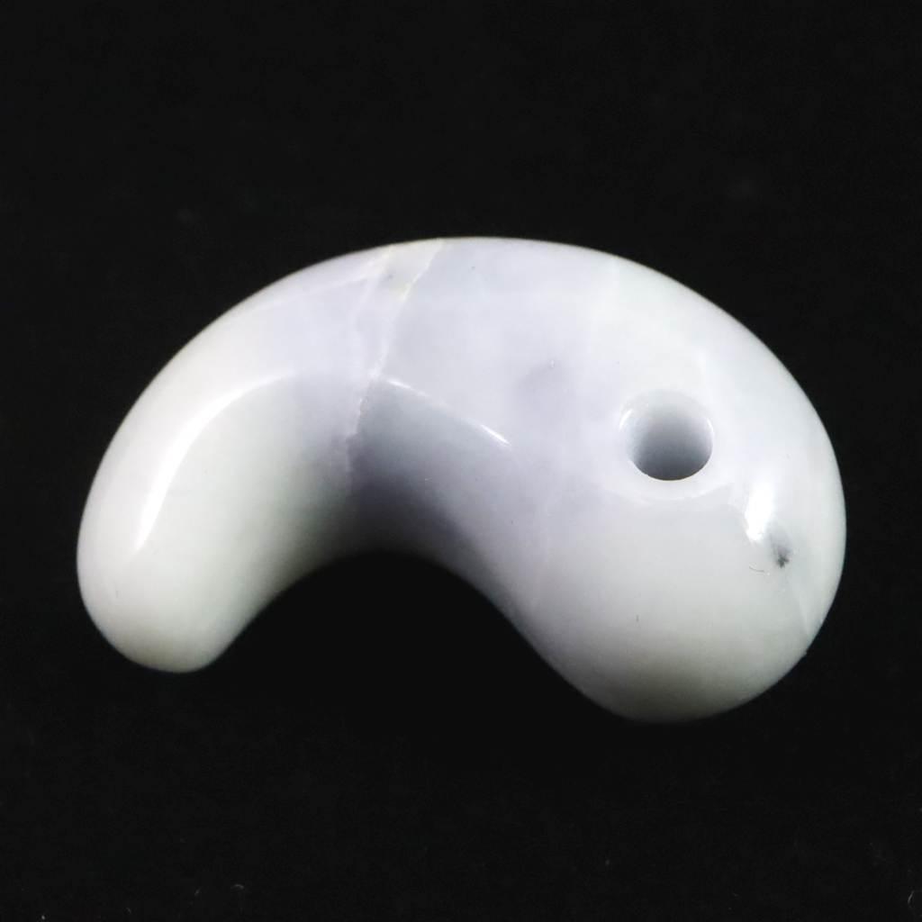 糸魚川翡翠 ラベンダー 30mm勾玉 現代の名工作 　12.3g #29239 | 4枚目