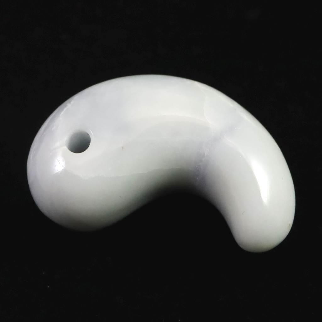 糸魚川翡翠 ラベンダー 30mm勾玉 現代の名工作 　12.3g #29239 | 6枚目