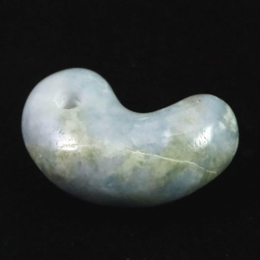 糸魚川翡翠  ヒスイ 小滝産 青 28mm勾玉 ディレクトリカード付 9.9g #52552 | 2枚目