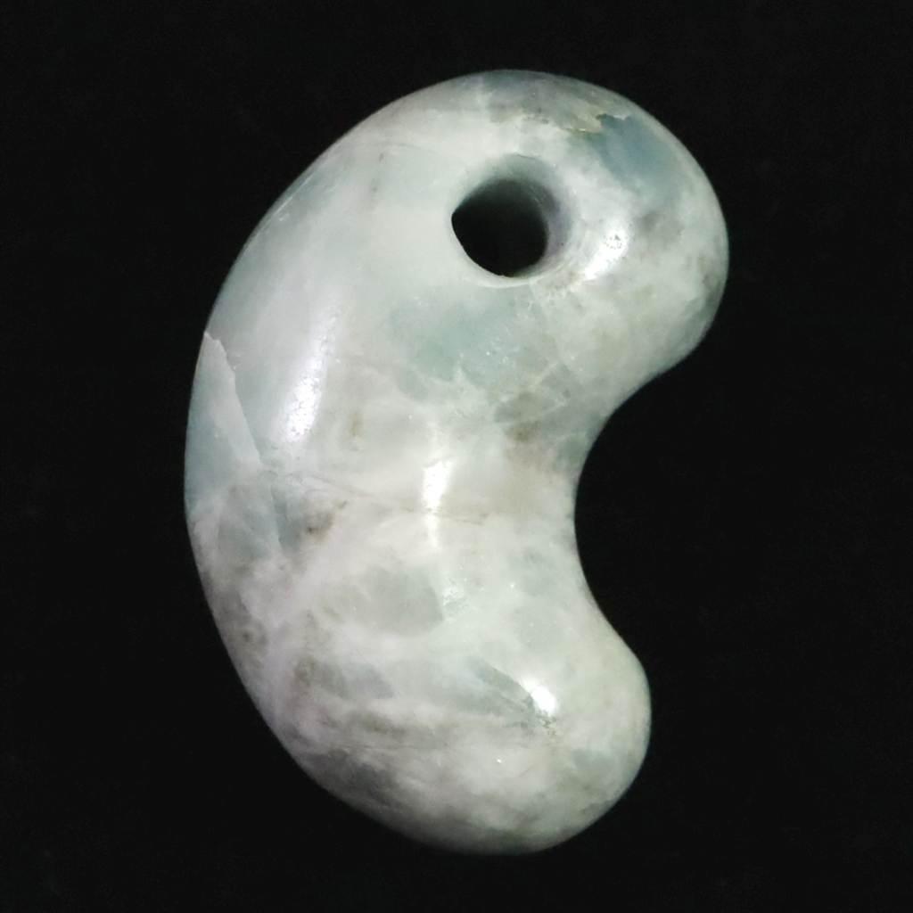 糸魚川翡翠  ヒスイ 小滝産 薄青 26mm勾玉 ディレクトリカード付 9.3g #10796 | 5枚目