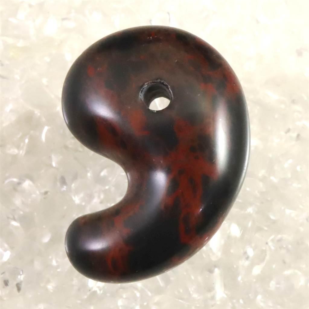 北海道産 ヴァーミリオンオブシディアン（紅十勝） 34mm勾玉  12.2g #96712