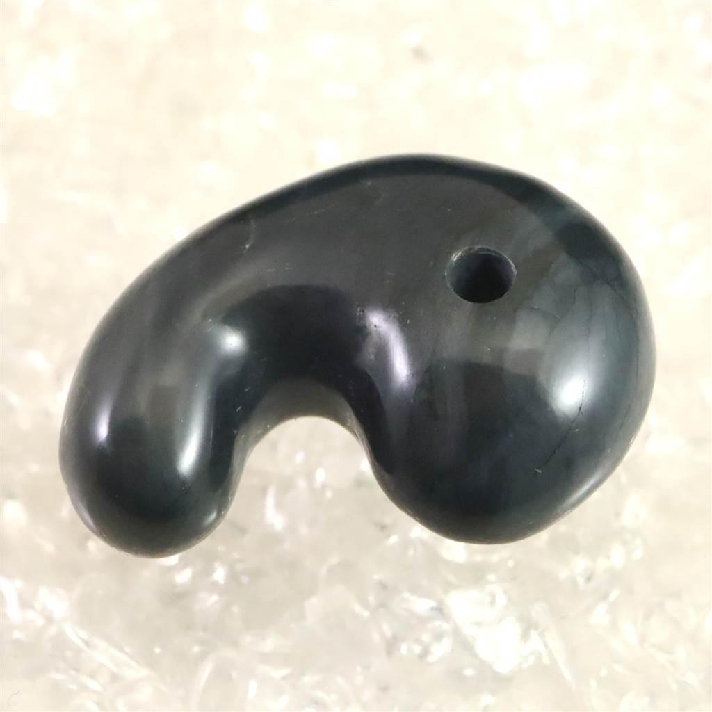 神居古潭石 （カムイ・コタン） 34mm 勾玉  14.6g #37371 | 6枚目