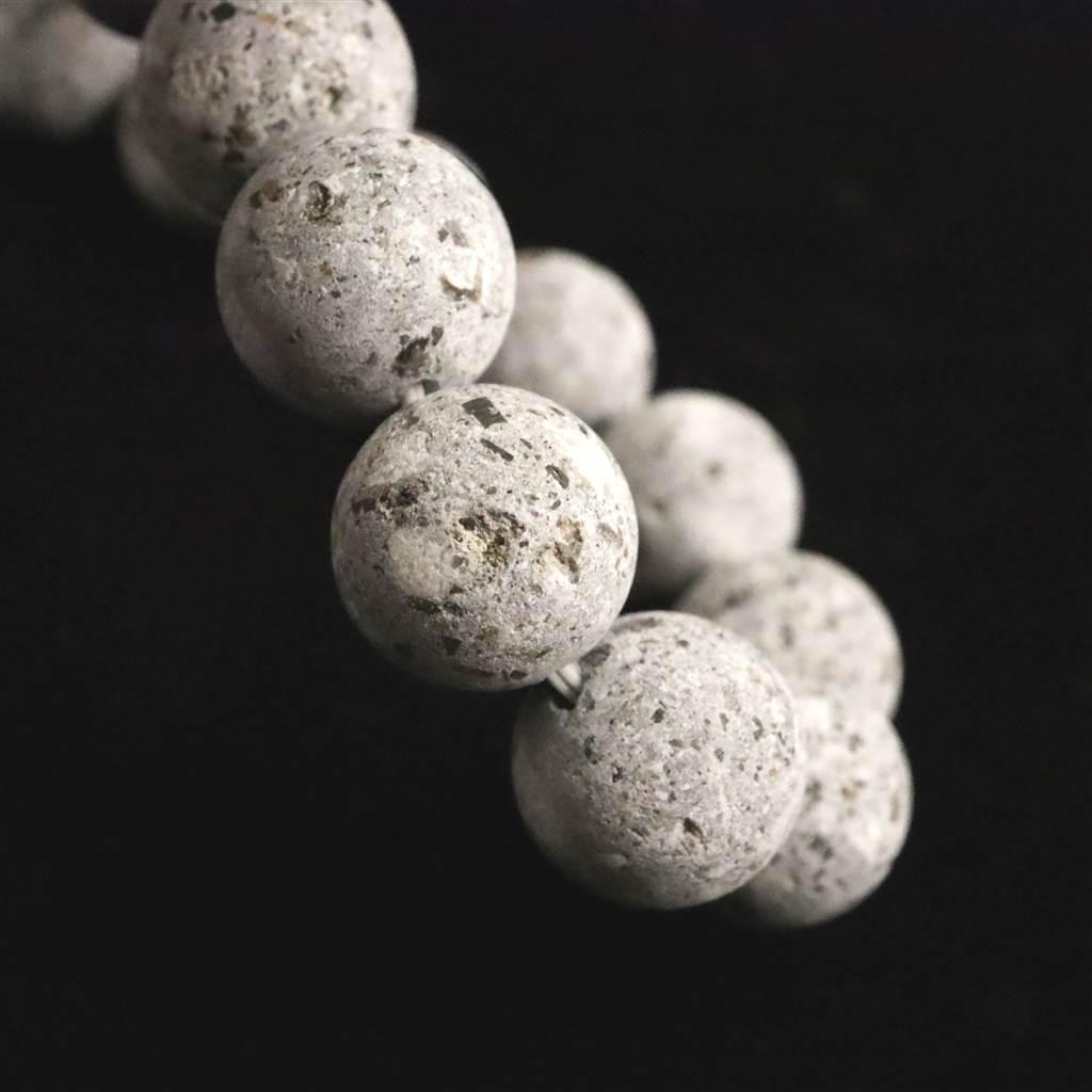 石川県産 医王石  12mmブレスレット  37.8g #61704 | 6枚目