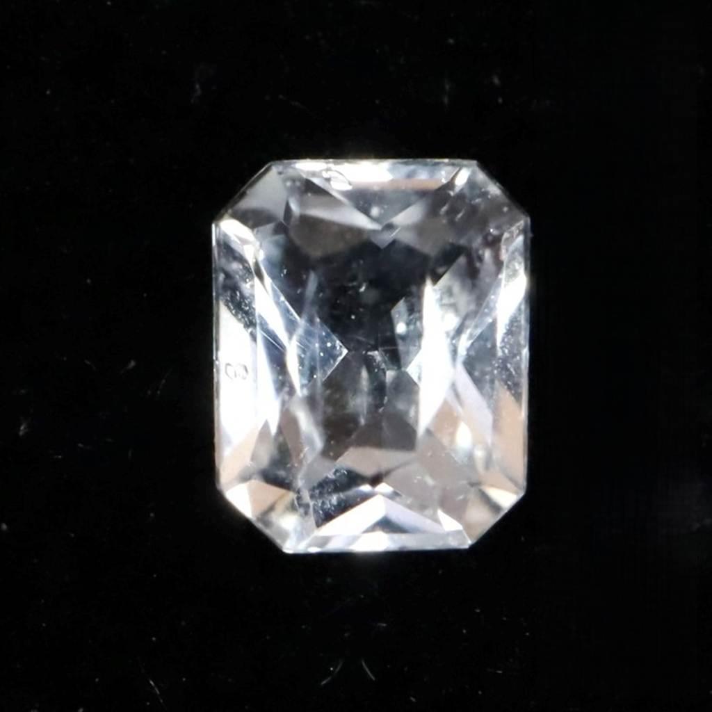 マダガスカル産 フェナカイト 3.7mmレクタングルカット  ルース 0.16ct #68713