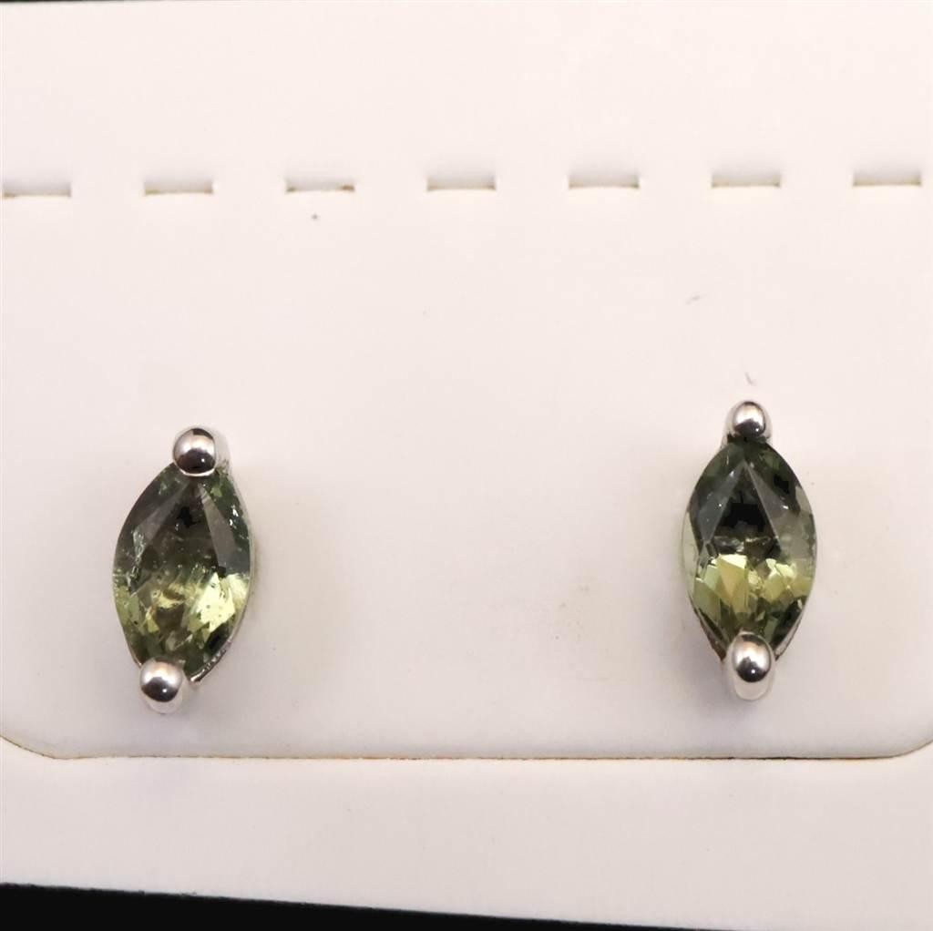 モルダバイト 6mmマーキスカット　ピアス  type.C ディレクトリカード付  #54996