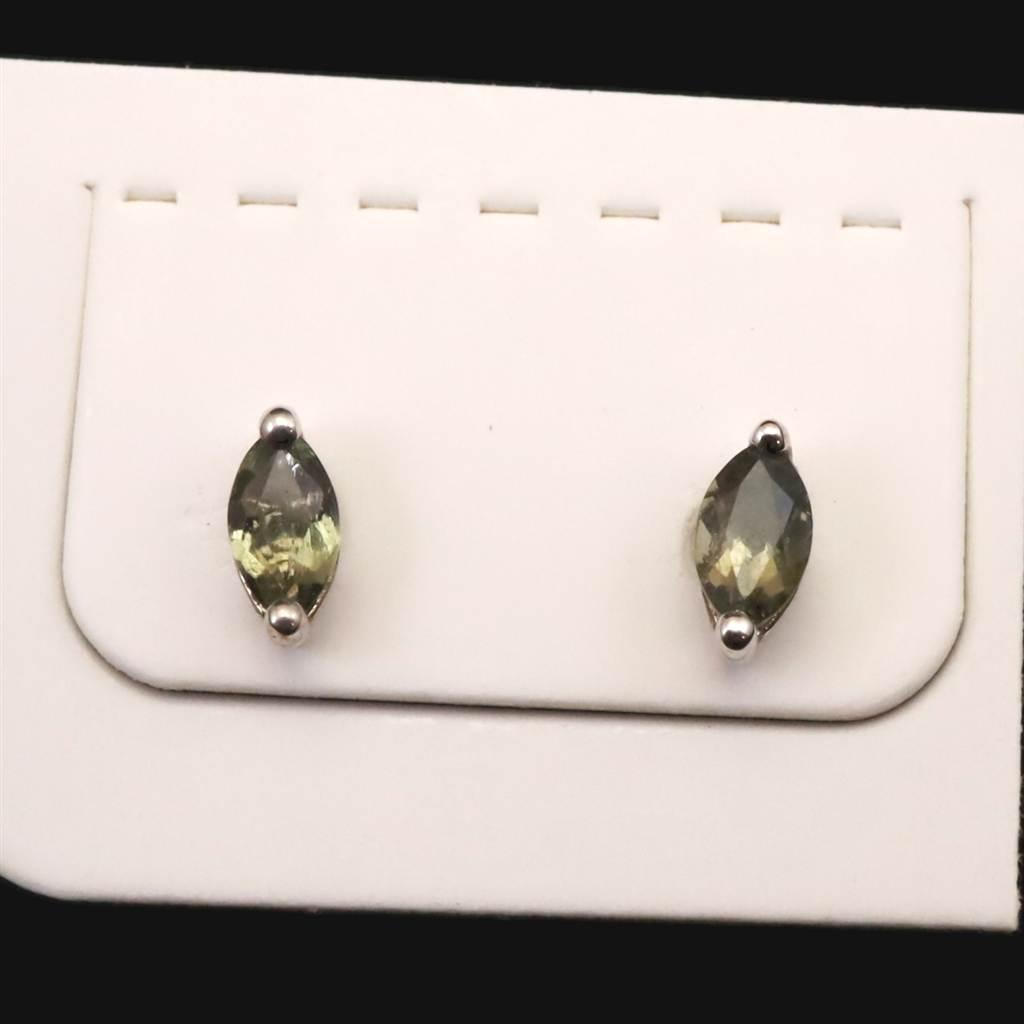 モルダバイト 6mmマーキスカット　ピアス  type.B ディレクトリカード付  #76843