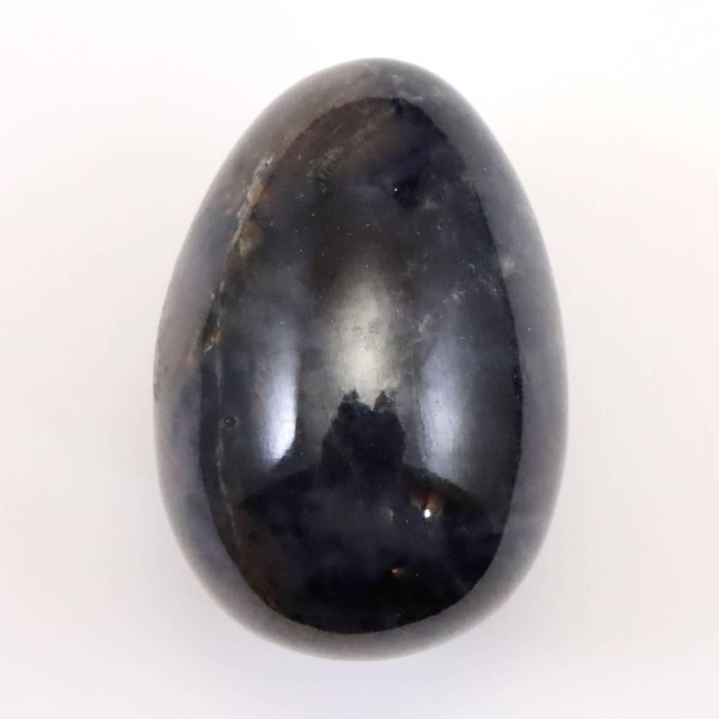 インド産 サファイア 結晶 41mmエッグ 蛍光 60.7ｇ #76071