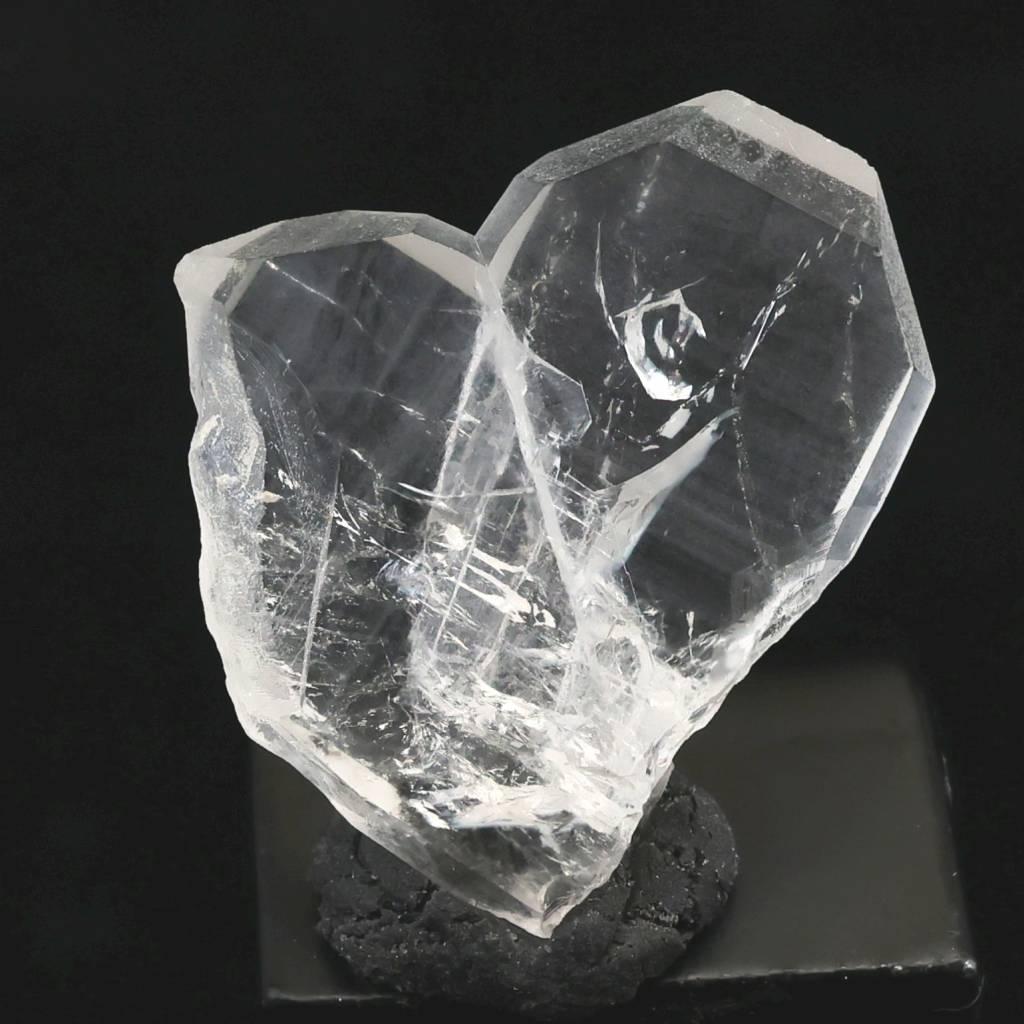 長崎県奈留島産 日本式双晶 2.70g #88544