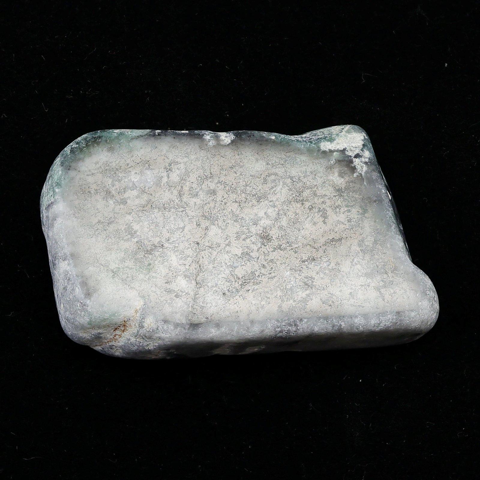 糸魚川翡翠 小滝産 緑  41mmタンブル ディレクトリカード付 32.8g #121911枚目の画像