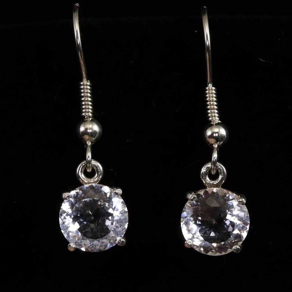 ロシアンレムリアン 8mm ラウンド カット ピアス 2.3g #640621枚目の画像