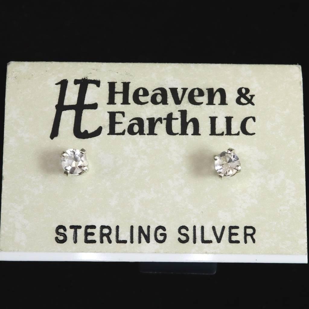 H&E社 フェナカイト  3.2mmラウンドカット ピアス  #57475