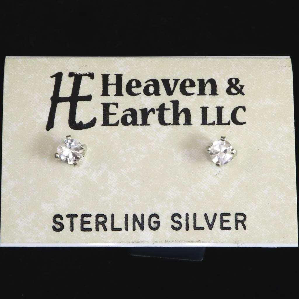 H&E社 フェナカイト  3.3mmラウンドカット ピアス  #59936