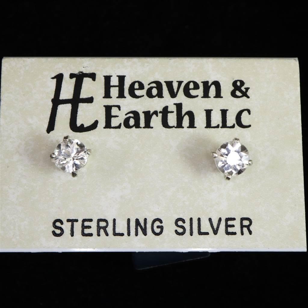 H&E社 フェナカイト  4.1mmラウンドカット ピアス  #52420 | 2枚目