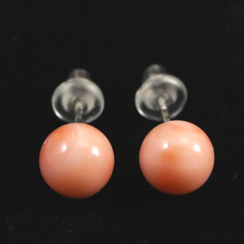 高知県産 天然 桃色サンゴ 深海サンゴ 6.5mm ピアス1.08g #26051