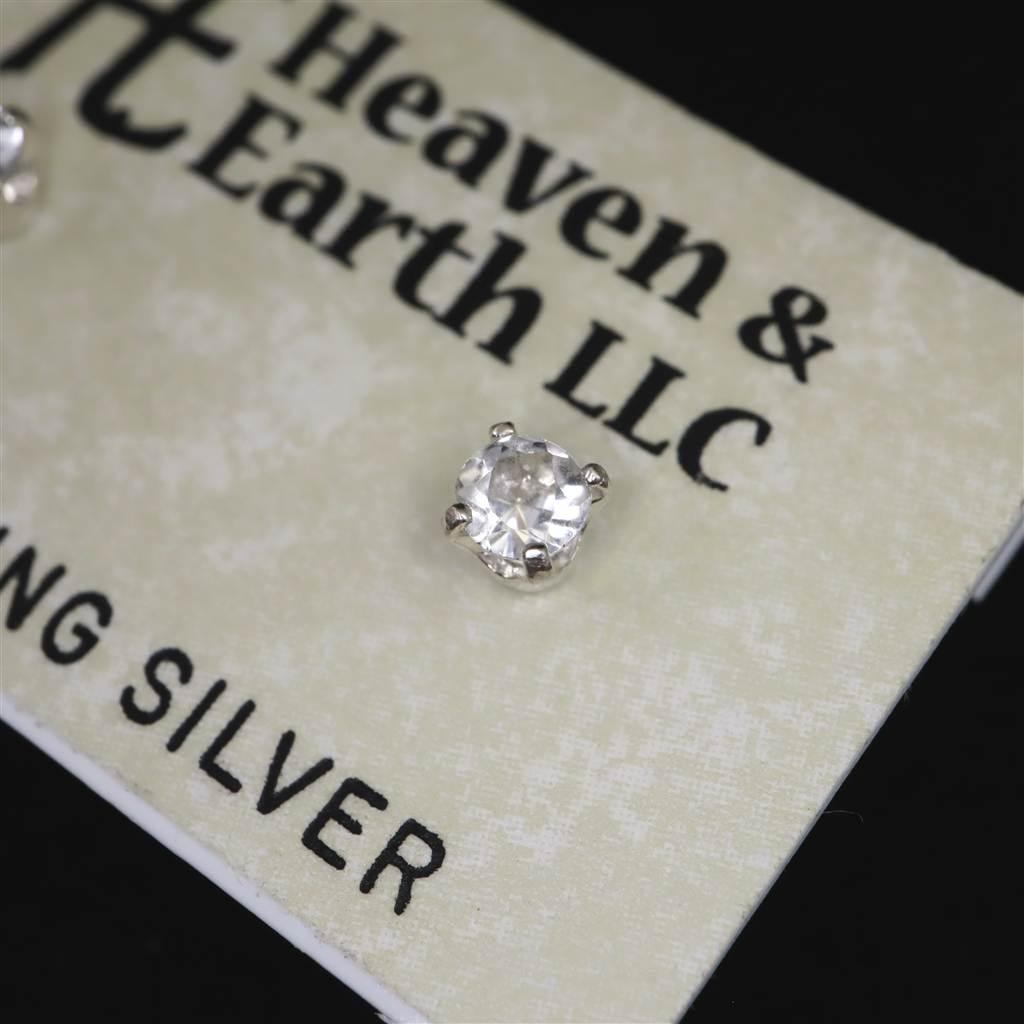 H&E社 フェナカイト  3.0mmラウンドカット ピアス  #39048 | 3枚目