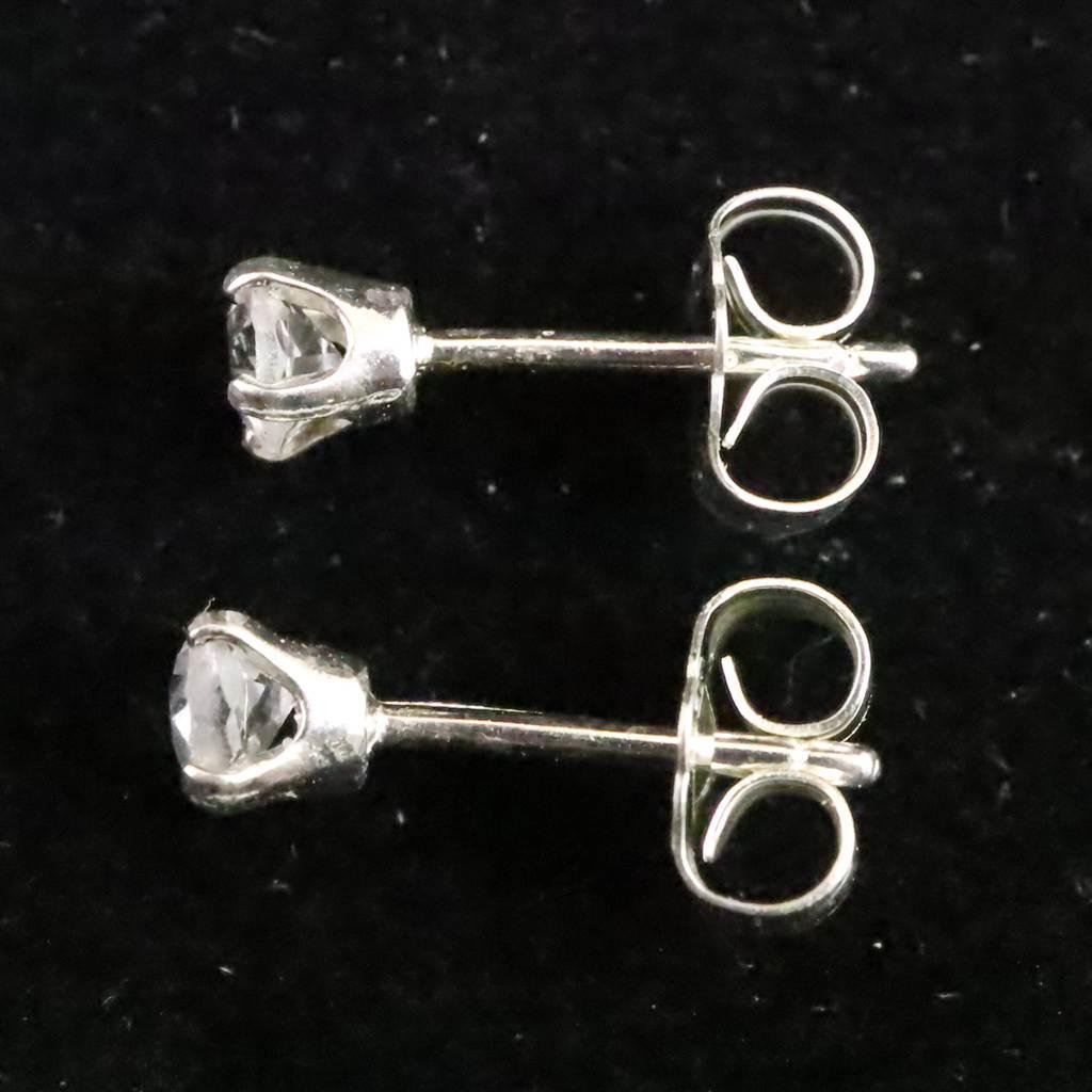 H&E社 フェナカイト  3.0mmラウンドカット ピアス  #39048 | 4枚目