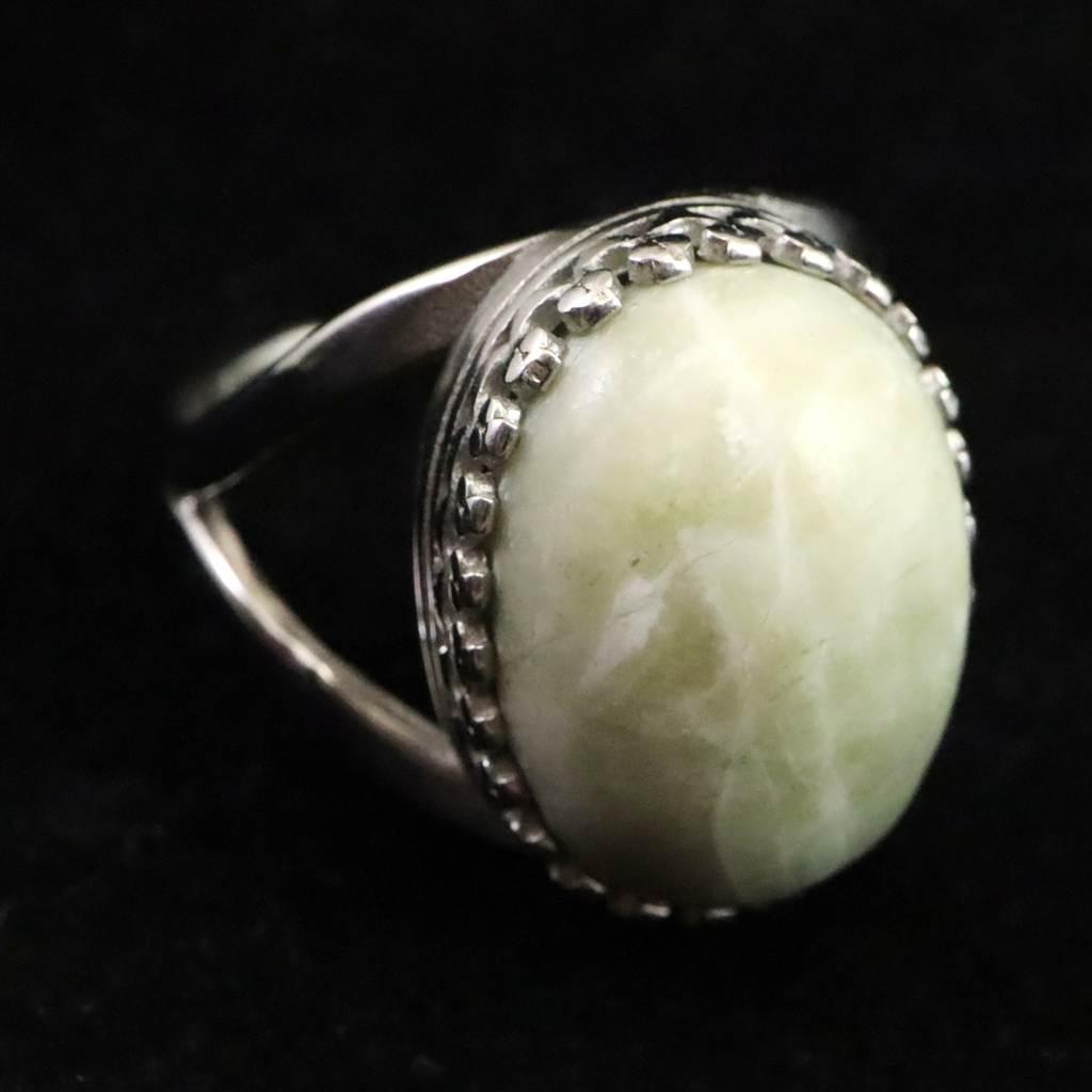 糸魚川翡翠　ヒスイ　20mmオーバル　リング　フリーサイズ 7.9ｇ #36944