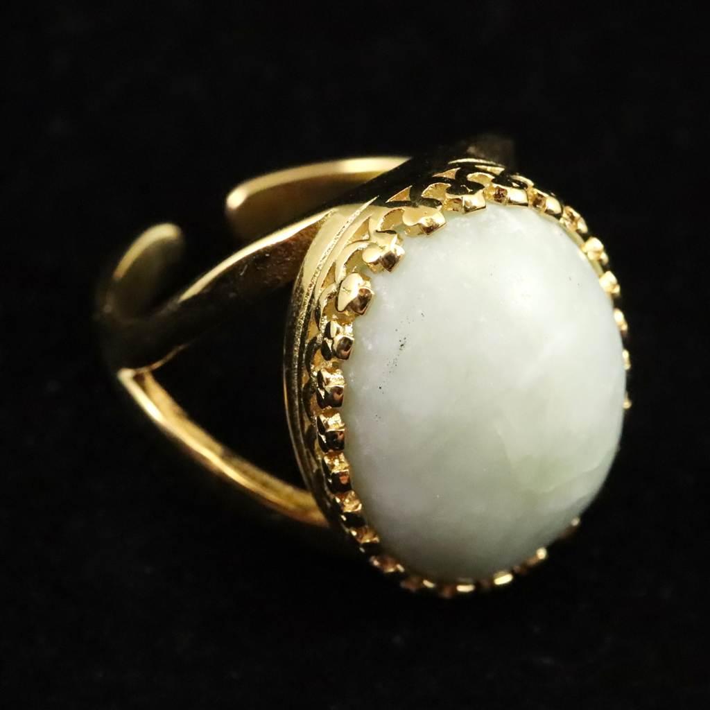 糸魚川翡翠　ヒスイ　20mmオーバル　リング　フリーサイズ 18KGP 8.0ｇ #607441枚目の画像