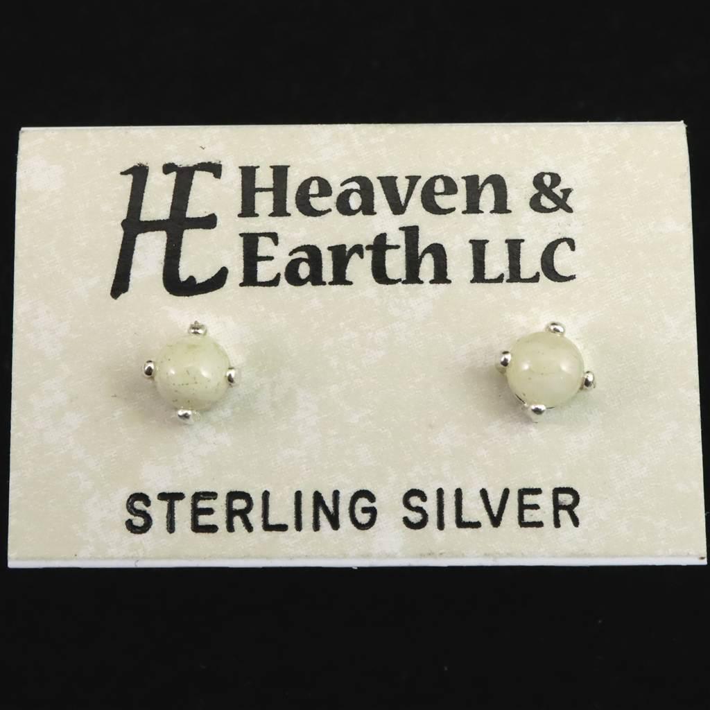 H&E社 アグニゴールドダンビュライト 4mmラウンド ピアス #318211枚目の画像