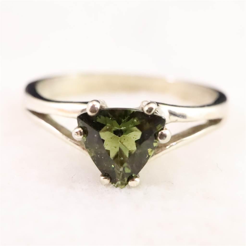 H&E社　モルダバイト 6mmトライアングルカット リング 10号  1.8ｇ 現品 #60573