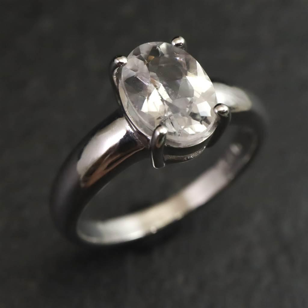 ブラジル産 フェナカイト 8.3mmオーバルカット リング 鑑別書付 11号 #79318 | 2枚目