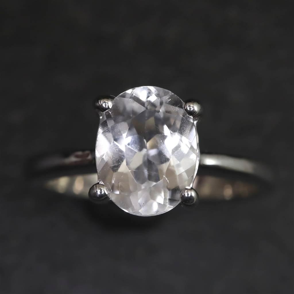 ブラジル産 フェナカイト 8.4mmオーバルカット リング 鑑別書付 13.5号 #63209