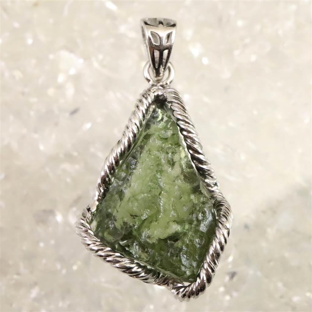 モルダバイト 原石 AAA?グレード  ペンダント  5.41g #76169