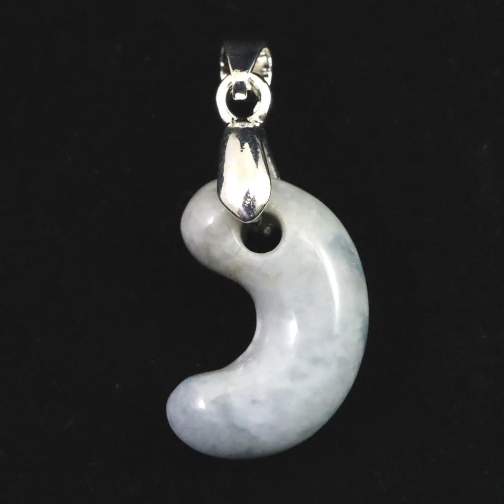 糸魚川翡翠  ヒスイ 小滝産 薄青 19mm勾玉 ペンダント ディレクトリカード付 3.3g #98202