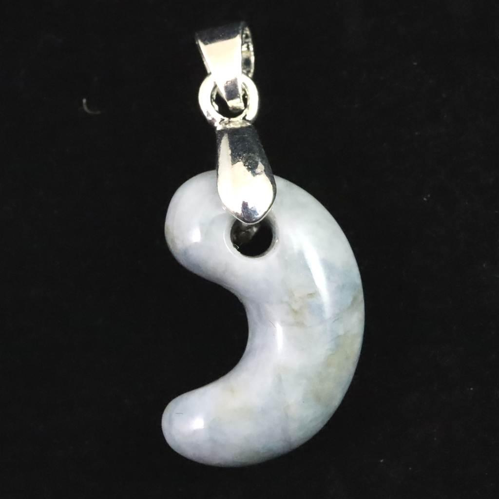 糸魚川翡翠  ヒスイ 小滝産 薄青 19mm勾玉 ペンダント ディレクトリカード付 3.2g #72771