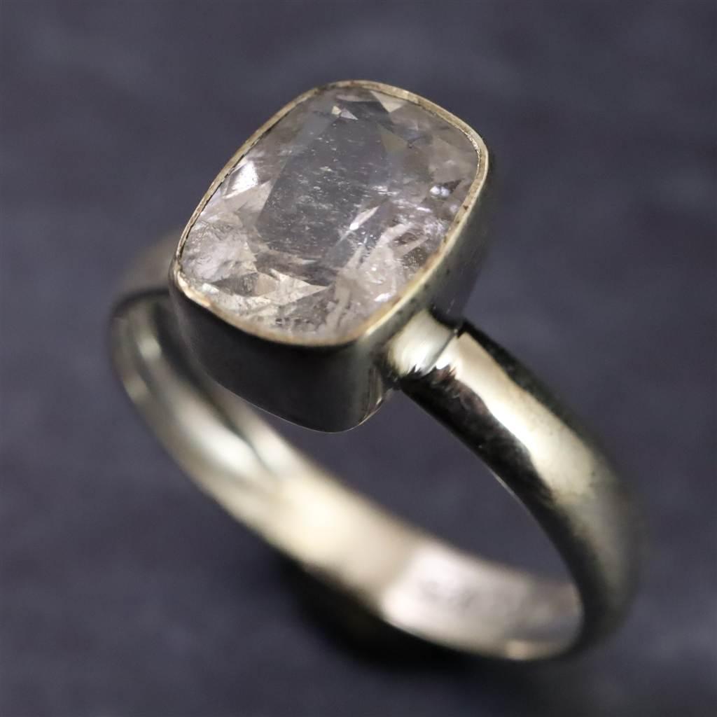 ロシア産 フェナカイト 9X7mmファセットカット リング 13.5号 #74709 | 3枚目