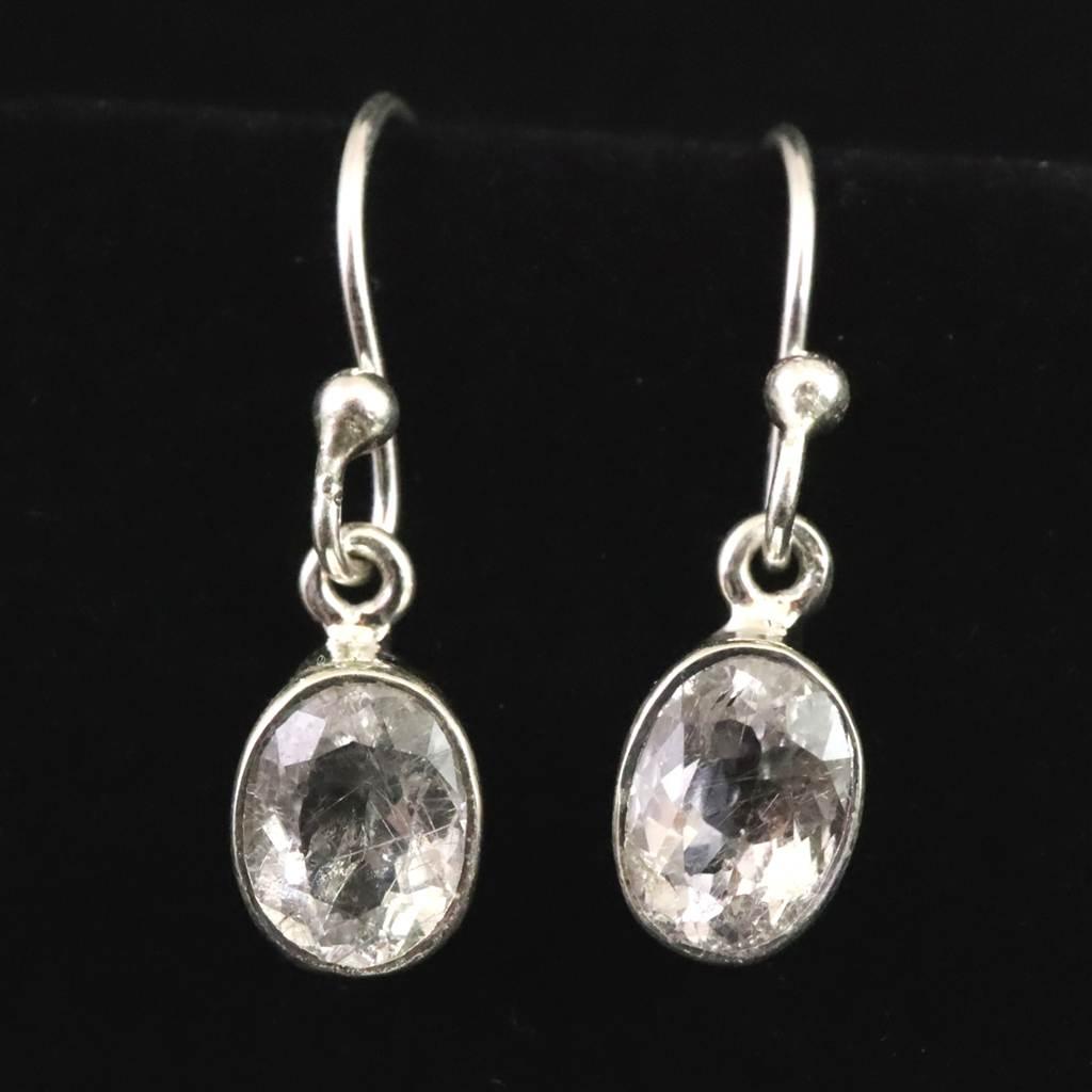 ロシア産 フェナカイト 7X5mmオーバルカット ピアス 2.3g #78081