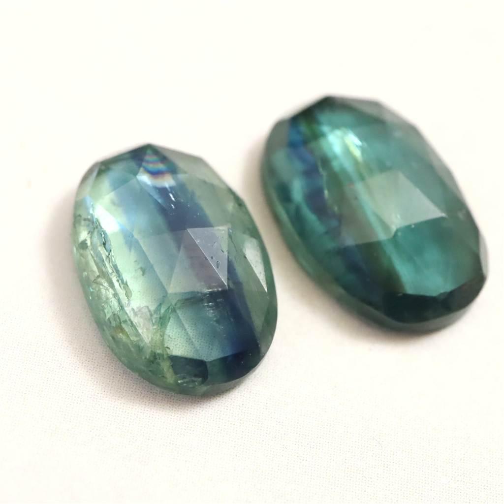 カイヤナイト エメラルドグリーン 12X8mmオーバルカット ルース ペア 8.0ct #21166 | 3枚目