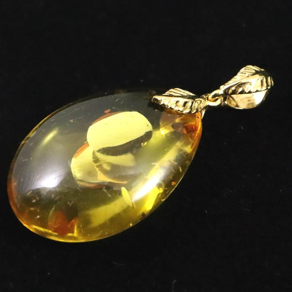 天然琥珀 バルティックアンバー 24mm ペアシェイプ ペンダント 3.0g #53960 | 3枚目