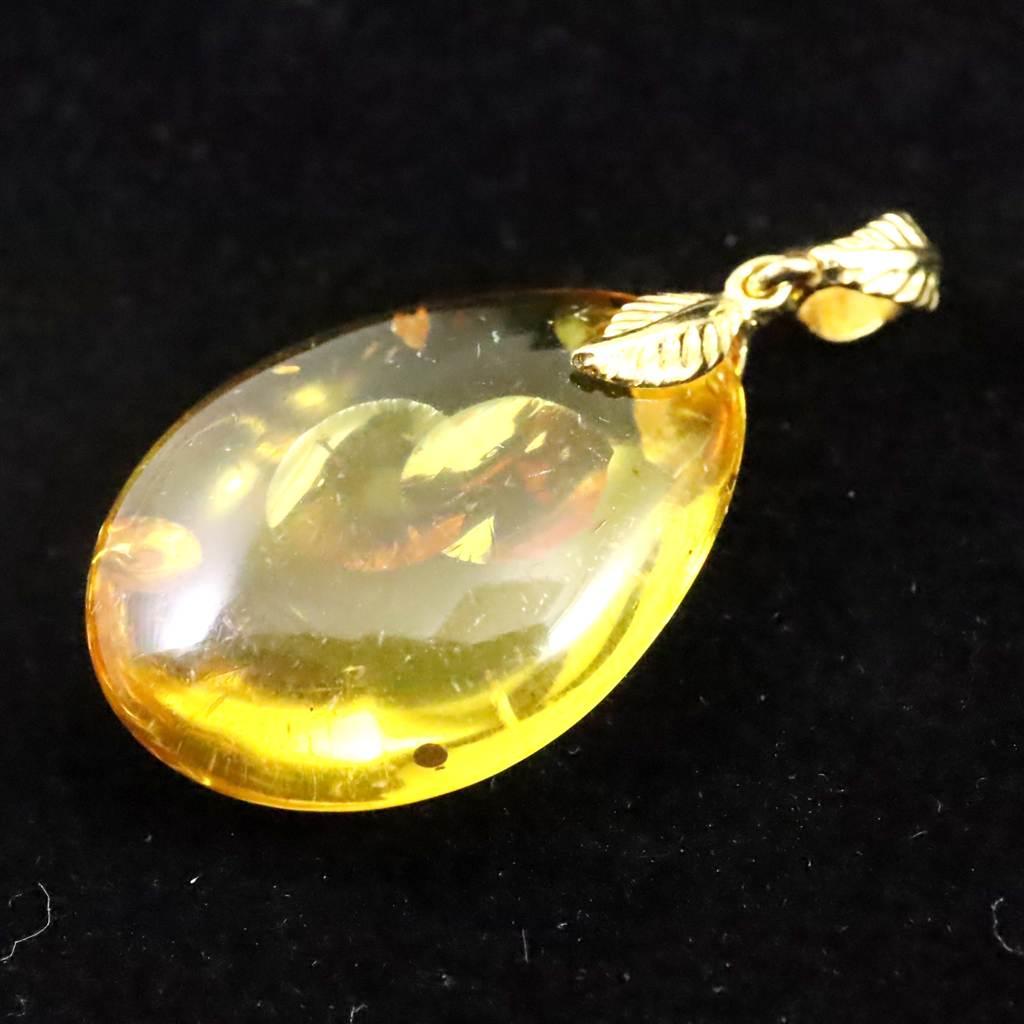 天然琥珀 バルティックアンバー 24mm ペアシェイプ ペンダント 3.0g #53960 | 4枚目