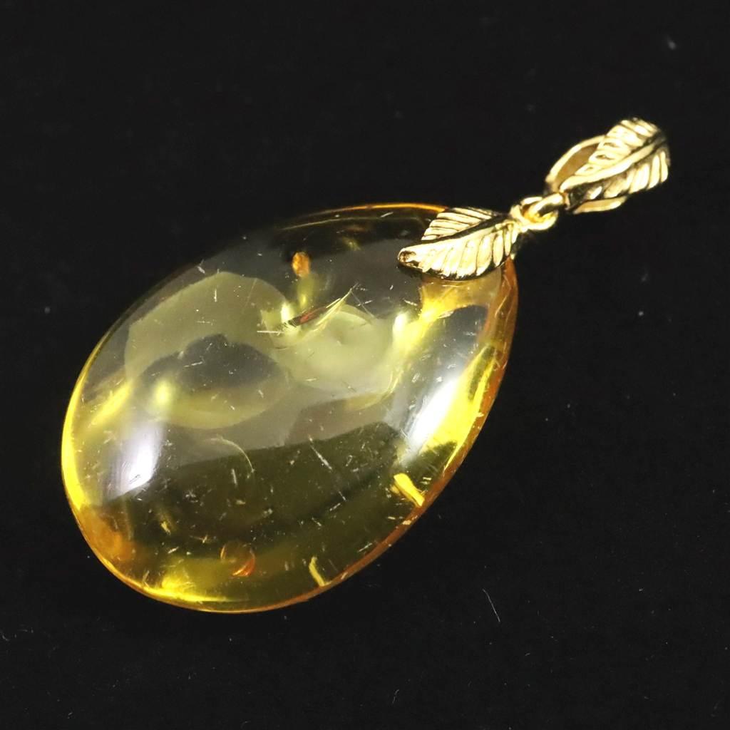 天然琥珀 バルティックアンバー 26mm ペアシェイプ ペンダント 3.0g #15581 | 3枚目