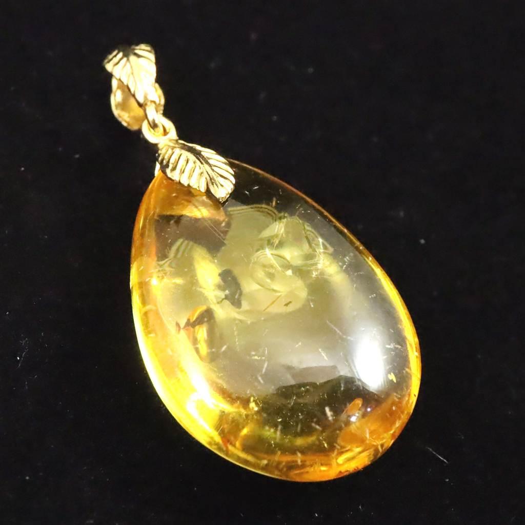 天然琥珀 バルティックアンバー 25mm ペアシェイプ ペンダント 2.9g #84429 | 2枚目