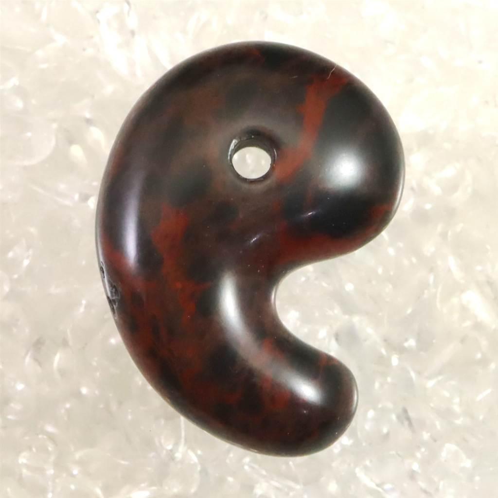 北海道産 ヴァーミリオンオブシディアン(紅十勝) 34mm勾玉 12.2g #96712 | 5枚目