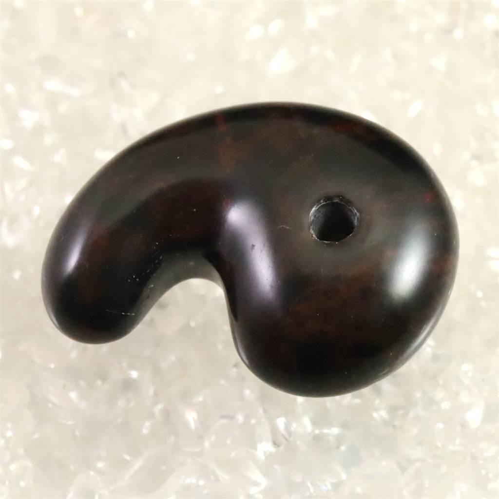 北海道産 ヴァーミリオンオブシディアン(紅十勝) 33mm勾玉 12.3g #78258 | 4枚目