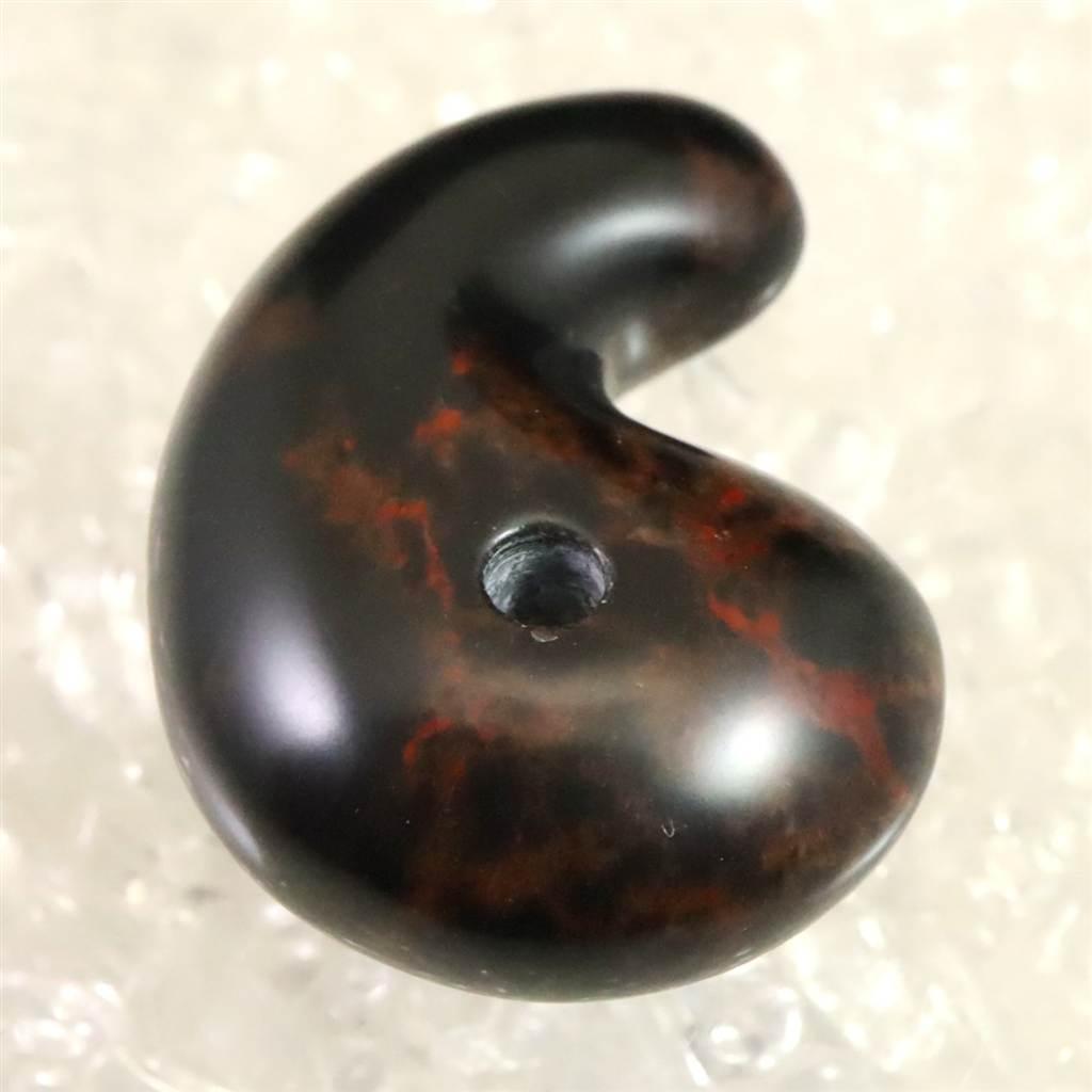 北海道産 ヴァーミリオンオブシディアン(紅十勝) 34mm勾玉 12.4g #61242 | 3枚目