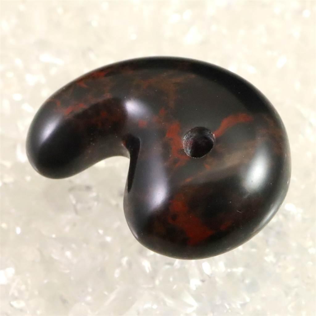 北海道産 ヴァーミリオンオブシディアン(紅十勝) 34mm勾玉 12.4g #61242 | 6枚目