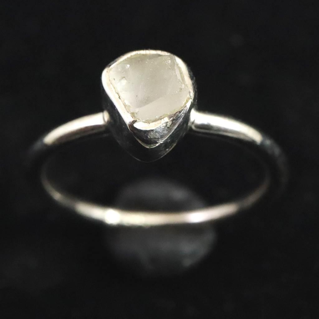 ロシア産 フェナカイト 5X5mm 原石 リング 11号 #39125 | 2枚目