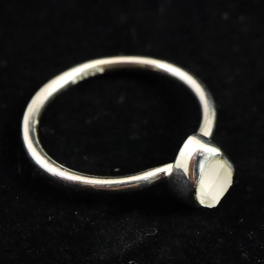 ロシア産 フェナカイト 5X5mm 原石 リング 11号 #39125 | 4枚目